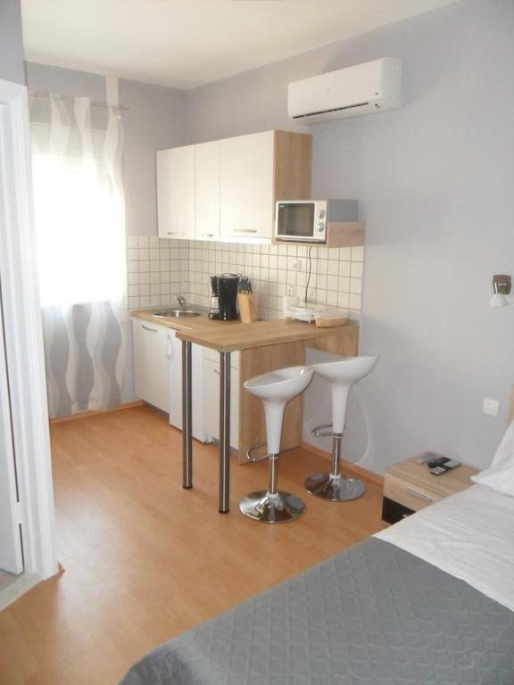 Beachside Apartments Znjan Split Bilik gambar