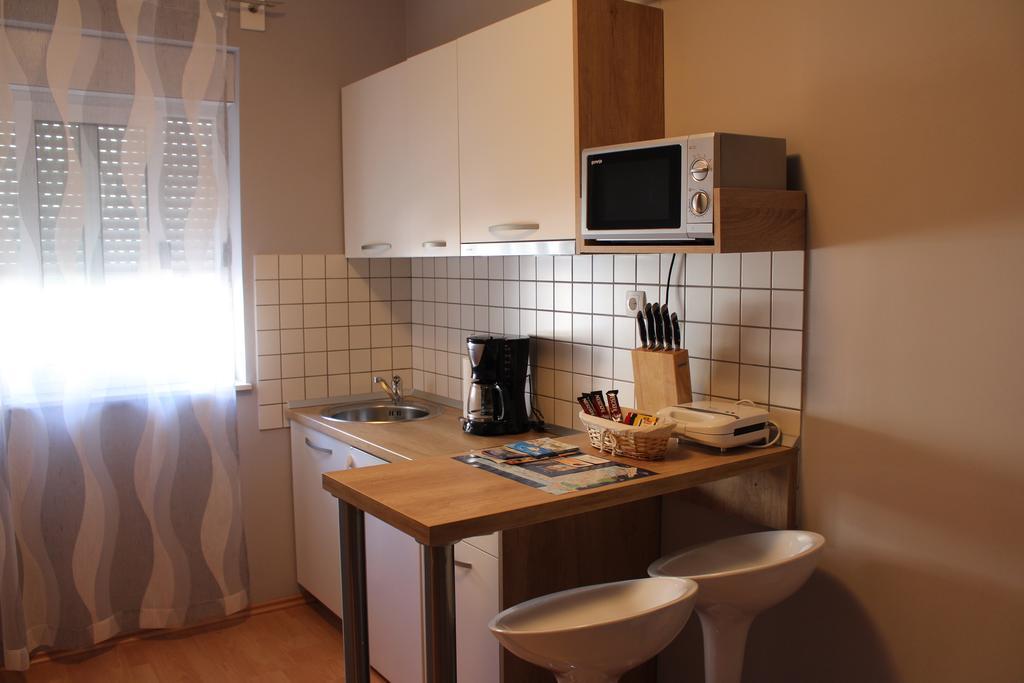 Beachside Apartments Znjan Split Bilik gambar