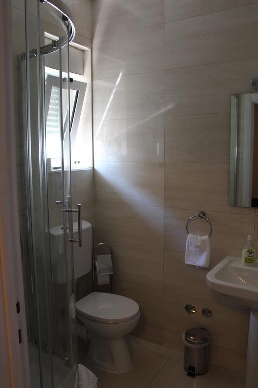 Beachside Apartments Znjan Split Bilik gambar